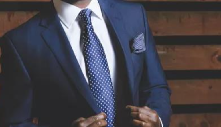 這(zhè)個(gè)女(nǚ)漢子(zǐ)，是(shì)如(rú)何用(yòng)微(wēi)信小(xiǎo)程序賺了(le)兩千萬！